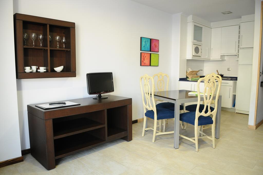 Apartamentos Turisticos Noray อาร์โกโญส ภายนอก รูปภาพ